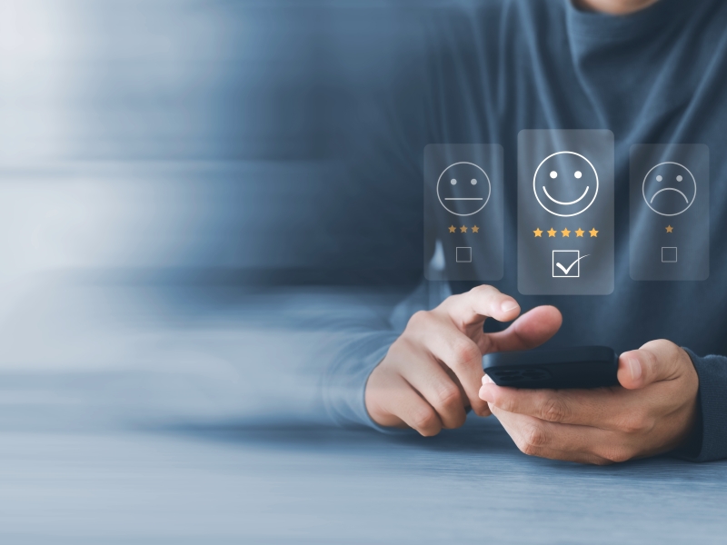 User give rating to service experience on phone application