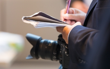 press camera